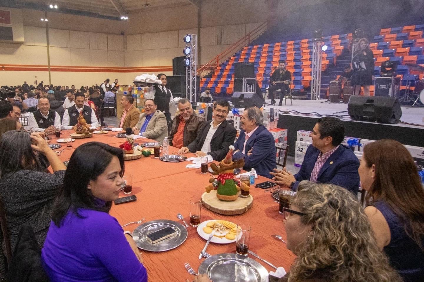 Destaca rector Dámaso Anaya compromiso de la UAT con sus trabajadores