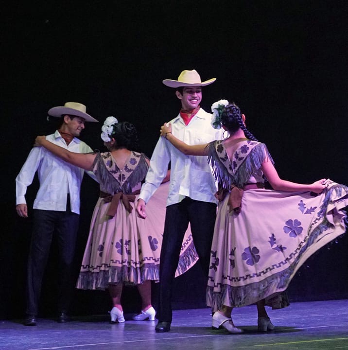 Realiza la UAT con éxito talleres artísticos en Tampico y Victoria