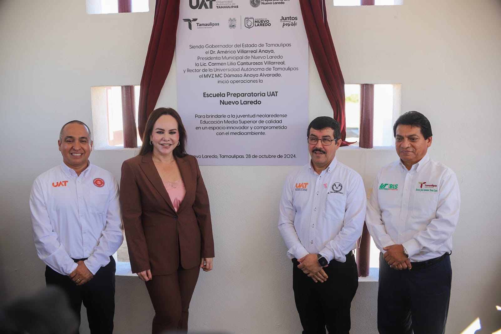 Dámaso Anaya y Carmen Lilia Canturosas inauguran la Preparatoria UAT Nuevo Laredo