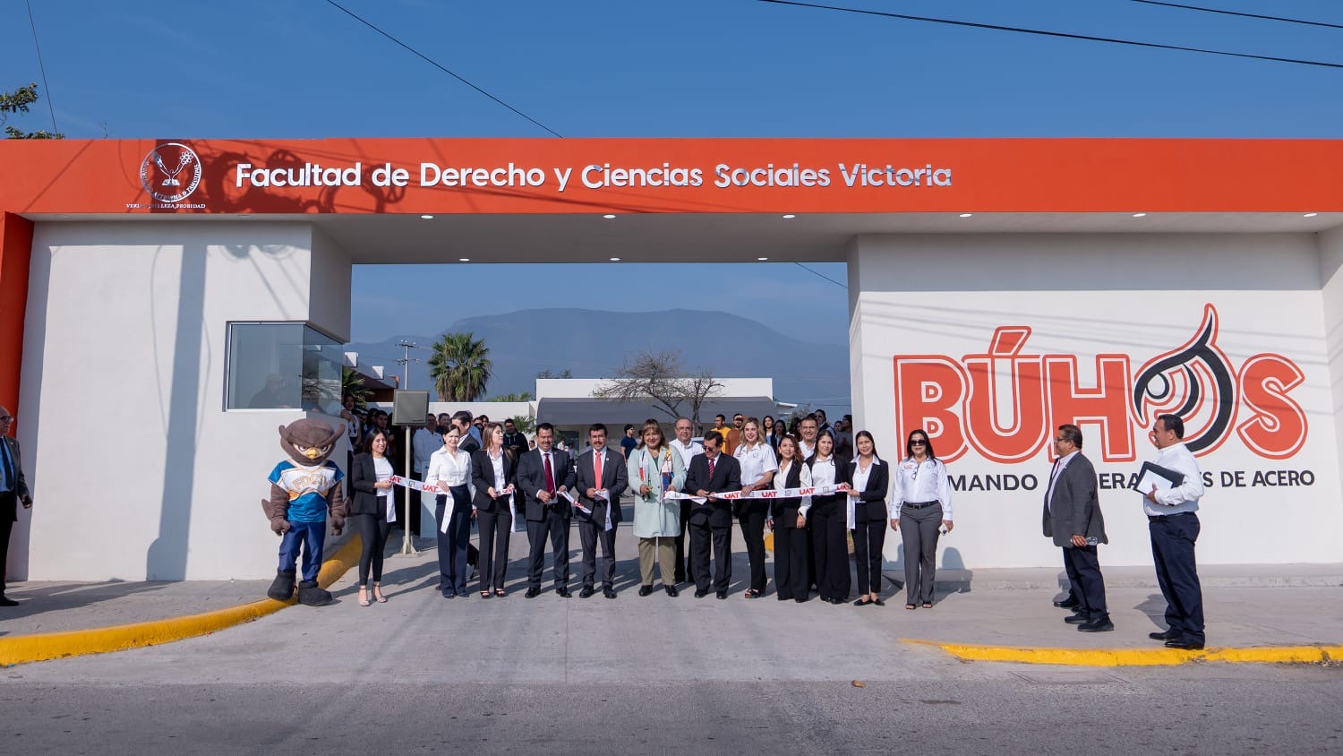 Rector de la UAT inaugura obras y fortalece infraestructura en la Facultad de Derecho Victoria