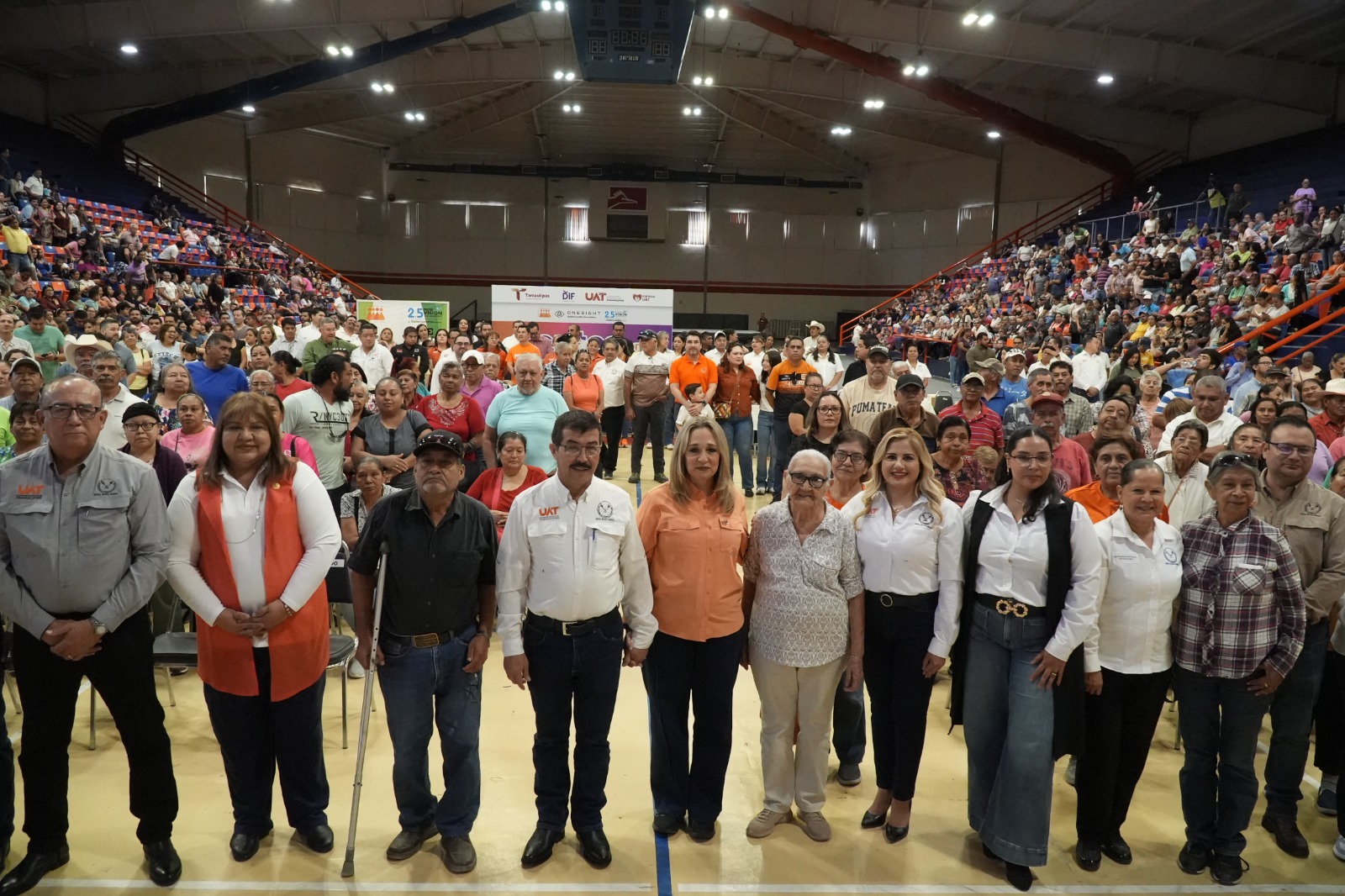 “Lentes con Corazón” reafirma vocación humanista de la UAT 