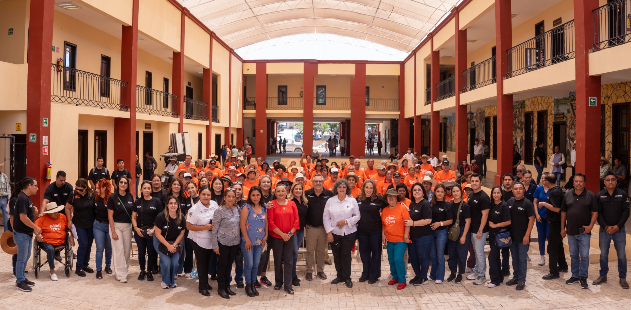 Festeja la UAT a los abuelitos con un paseo al pueblo mágico de Tula 