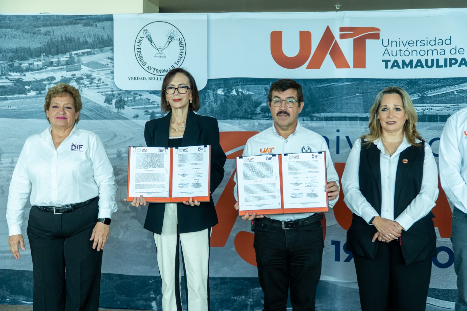 La UAT y el DIF impulsan proyecto de estufas ecológicas