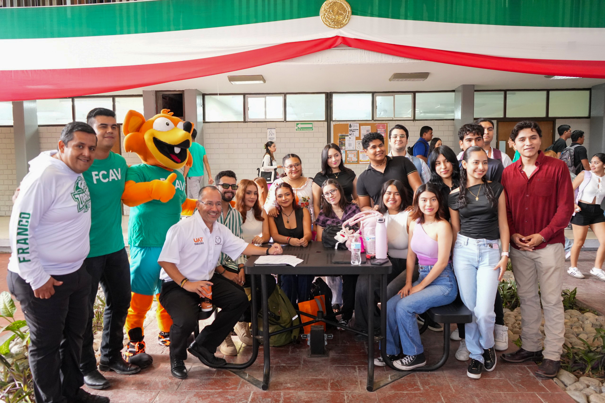 Lanzan el programa “UAT en Vivo” en el Centro Universitario Victoria 