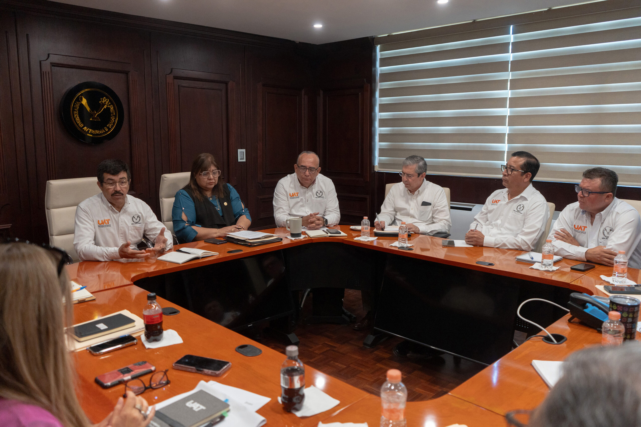 Llama rector a su gabinete a redoblar esfuerzos 