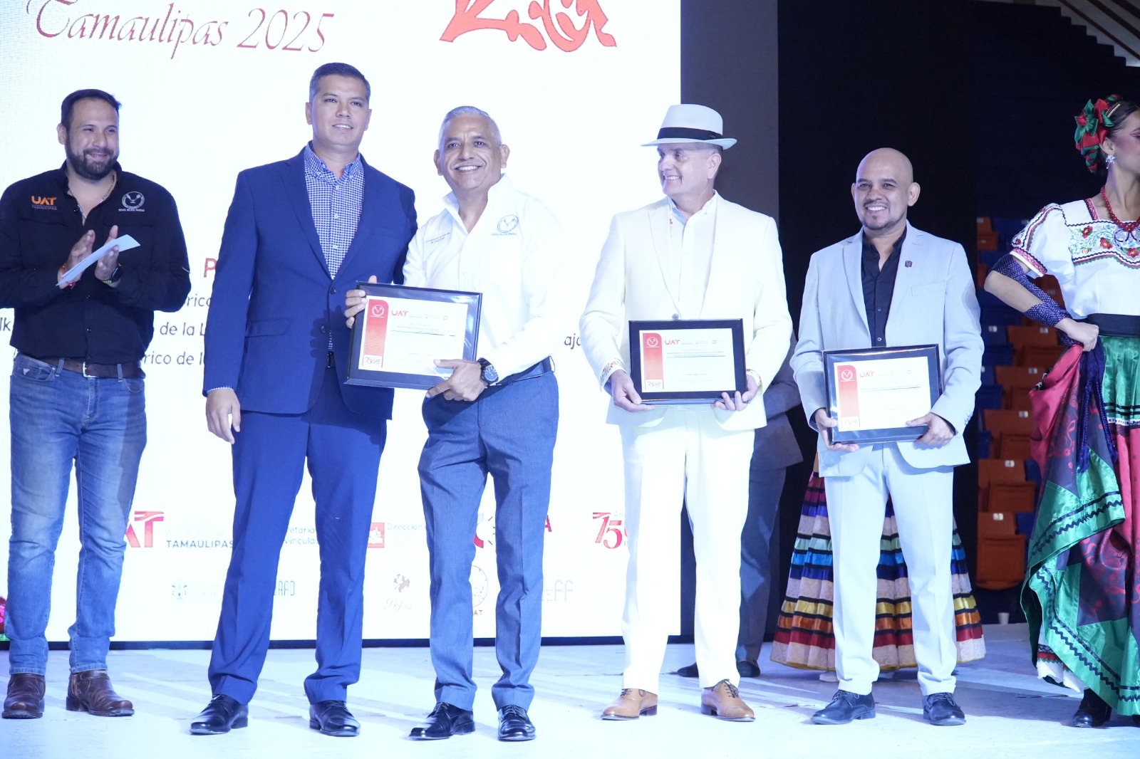 Presenta la UAT con éxito el Festival de Folklor Universitario 2025 