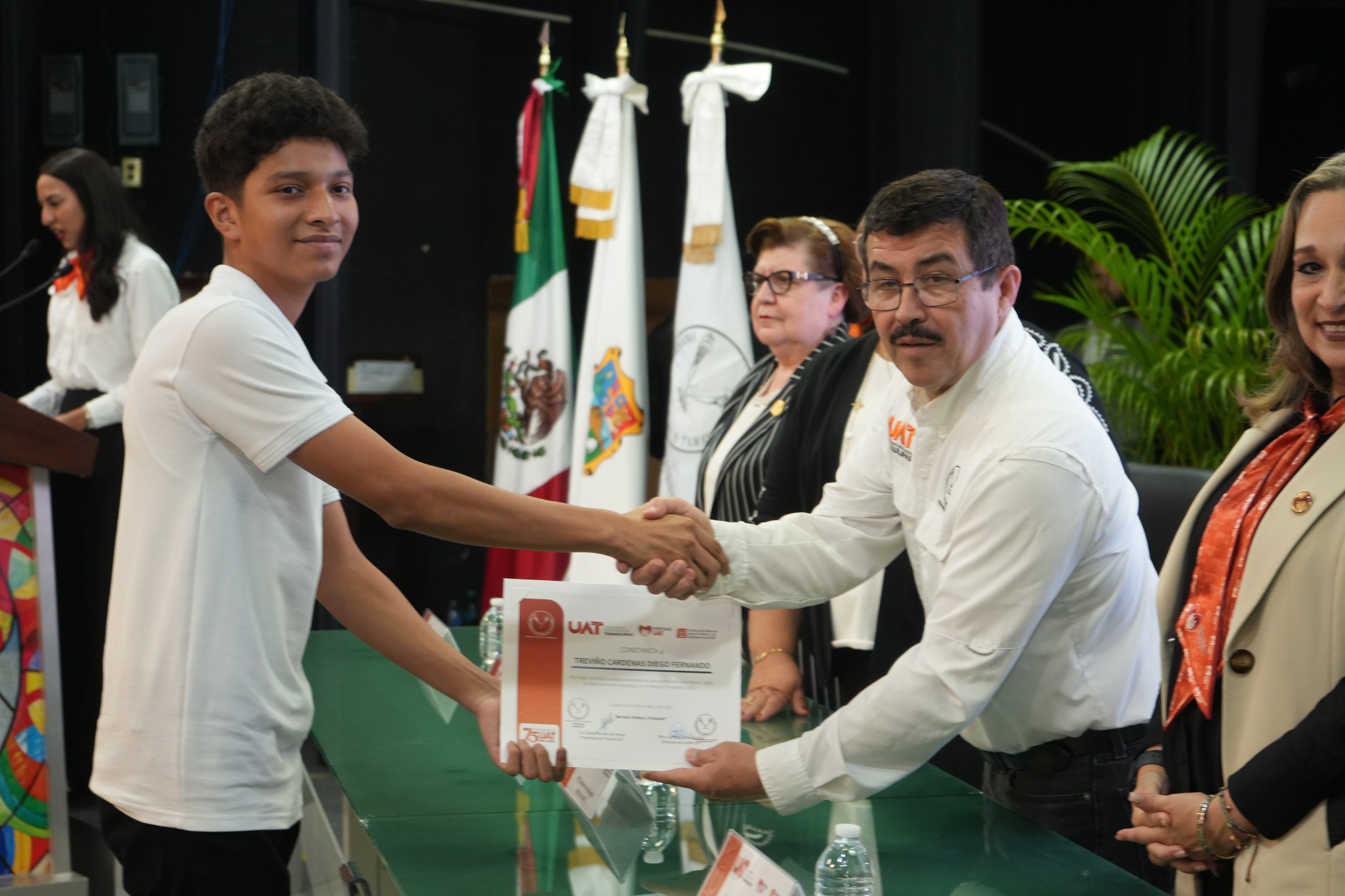 La UAT reafirma excelencia educativa en programas de idiomas 