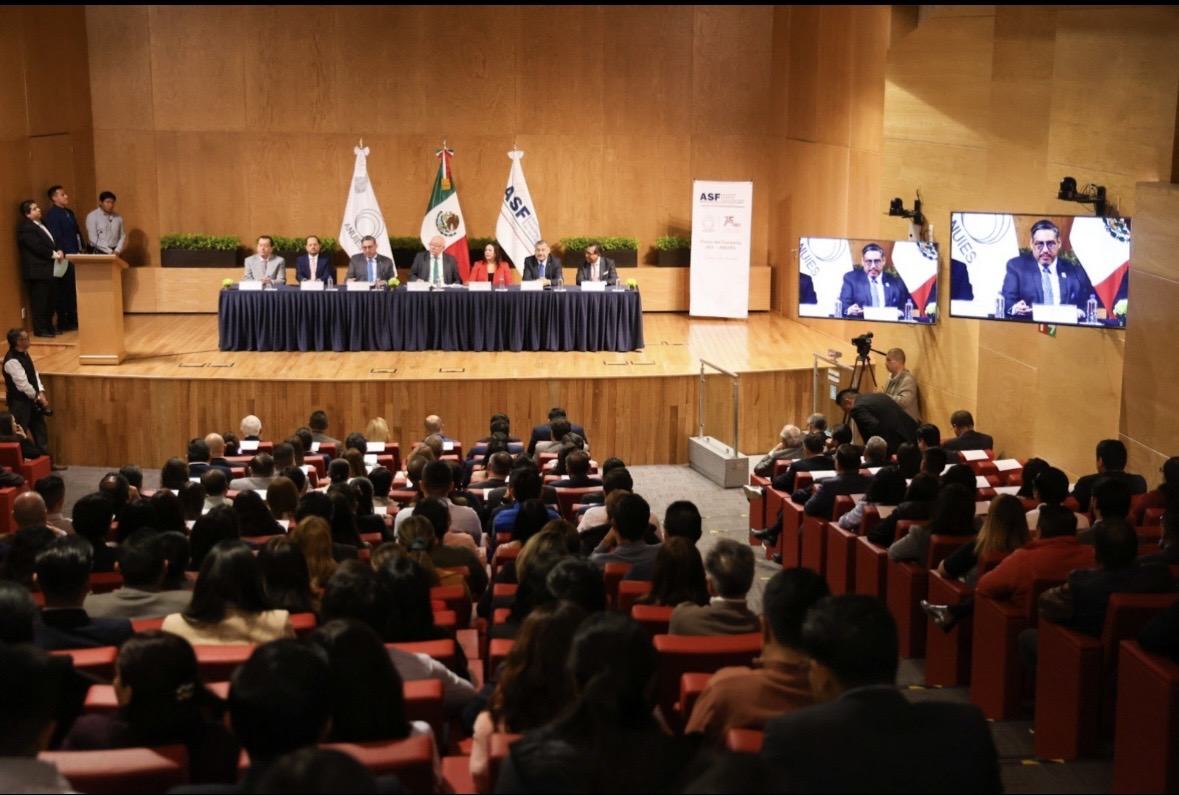 Fortalece la UAT manejo eficiente y transparente de los recursos