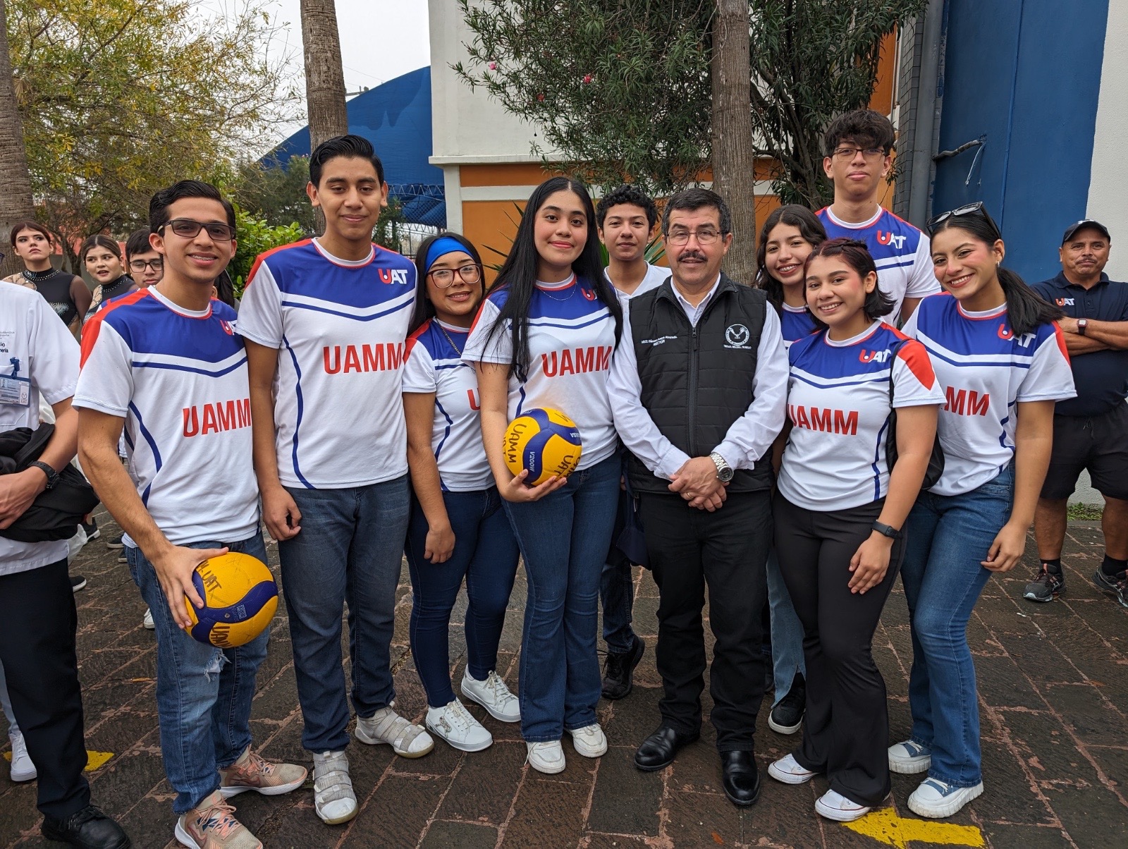 Reafirma rector de la UAT compromiso con la comunidad estudiantil