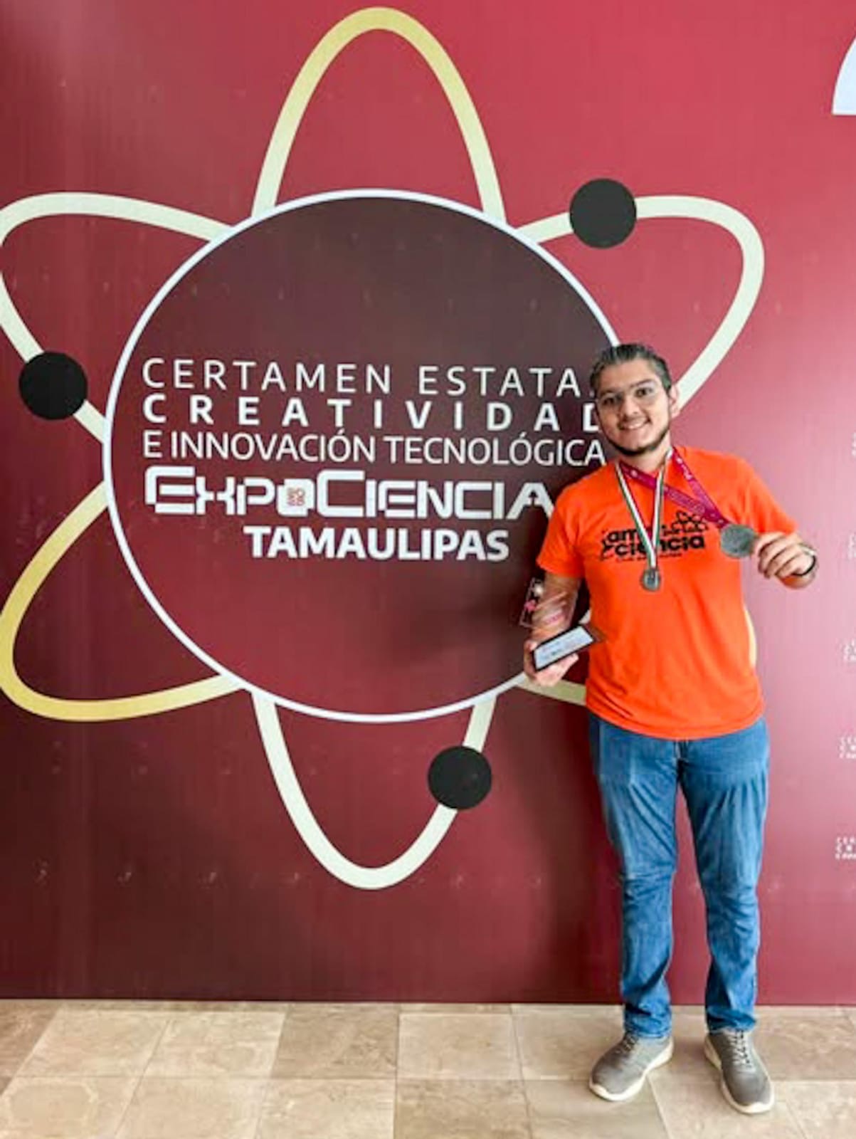 Docente de la UAT gana acreditación de la NASA tras triunfar en el Foro Estatal STEM
